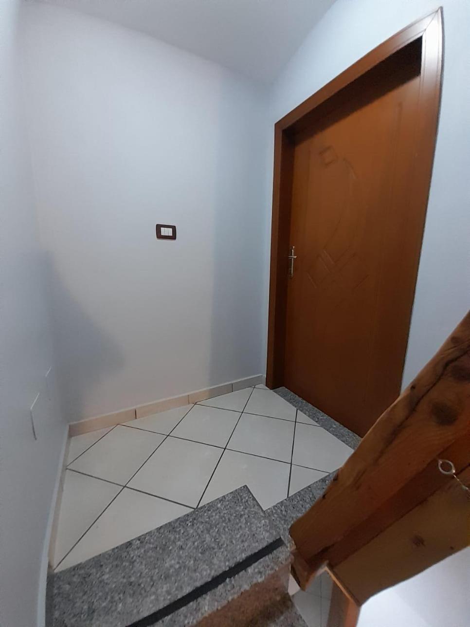 Aleksi&Eli Leilighet Shkodër Rom bilde